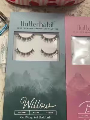 TikTok post by @famtwomblymeza4 for FlutterHabit. Caption reads: [...] #clusterlashes #lashes #flutterhabit....