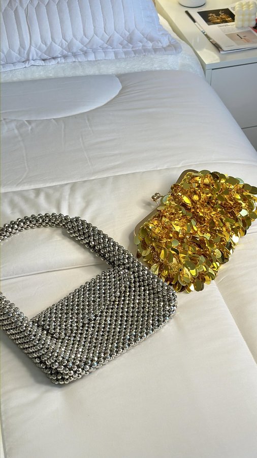 Instagram post by @bia.liraa for Shop2gether. Caption reads: —recebidos @shop2gether ✨👛
CUPOM:....