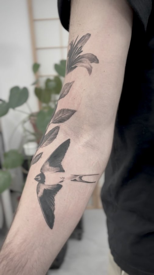 Instagram post by @sztuka_wojny for Tattoodo. Caption reads: December 2024 with Diego. 

B A R C E L O N A
Only....