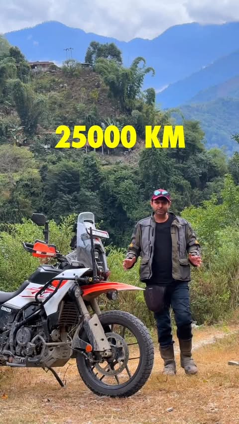 Instagram post by @dream_chhaser for Castrol. Caption reads: [...] terrains and ever-changing weather.
Castrol....