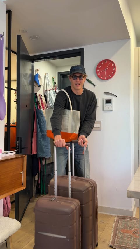Instagram post by @max.baroni for Samsonite. Caption reads: [...] this as authentic as possible in my....
