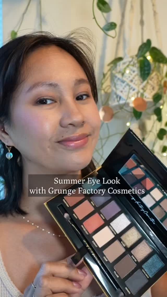 Instagram post by @willworkformascara for Stack Influence. Caption reads: 🖤✨ Glam meets grunge? Say less. ✨🖤
 The Premier....
