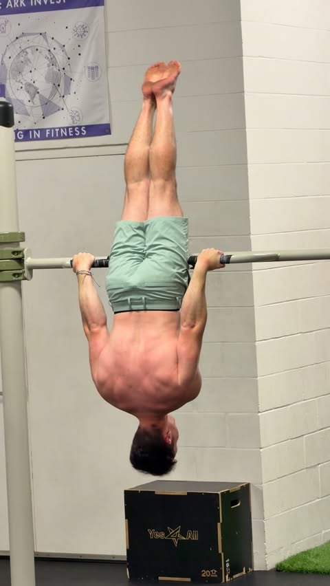 Instagram post by @yocalisthenics for Jack Archer. Caption reads: [...] #MUSCLEDOWN Shorts from @jack.archer....