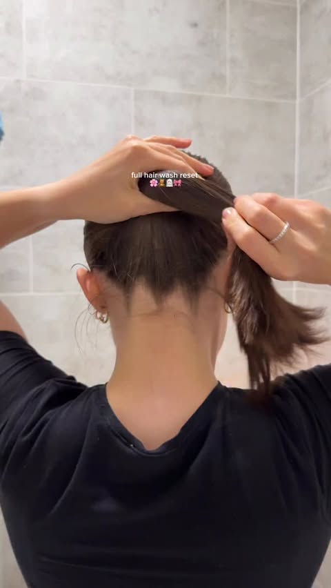 Instagram post by @rebeccariddlex for Maria Nila. Caption reads: asmr full hair wash reset 🌸🧸🧖🏻‍♀️🎀 

products....
