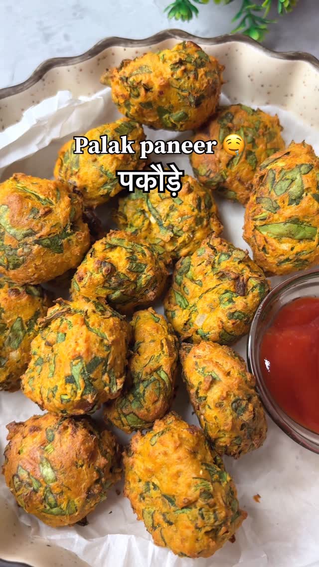 Instagram post by @testy_fun for AGARO Lifestyle. Caption reads: Winter special Palak paneer pakda 😋(Air Fryer....