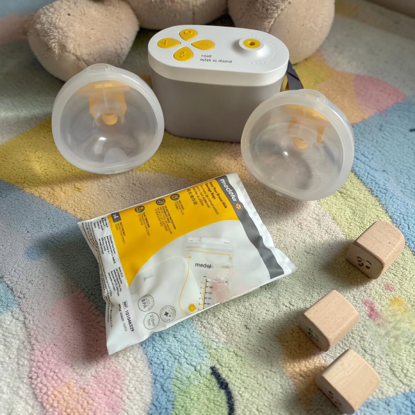 Instagram post by @samplesavvy_ for Influenster. Caption reads: [...] much more convenient for busy mums 💛....