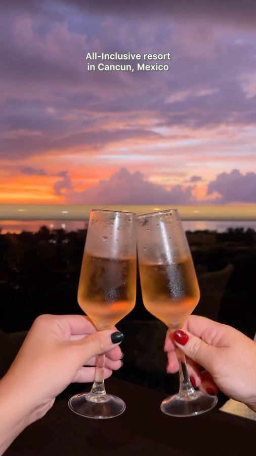 Instagram post by @gilliehouston for Hilton Hotels & Resorts. Caption reads: #HiltonHotelsPartner If an epic beach getaway with....