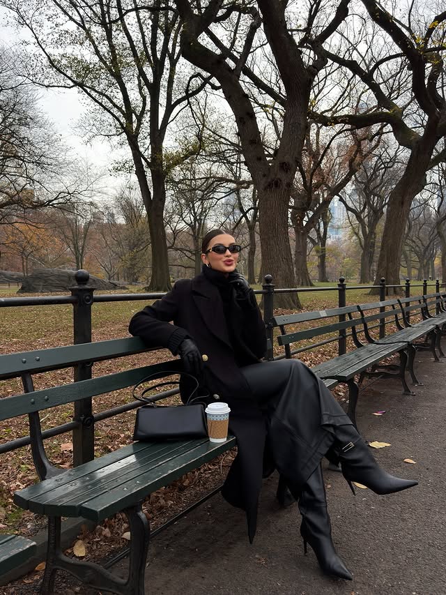 Instagram post by @ezgi.ergun for VERAFIED NEW YORK. Caption reads: Central Park🤎🍂 #reklam.