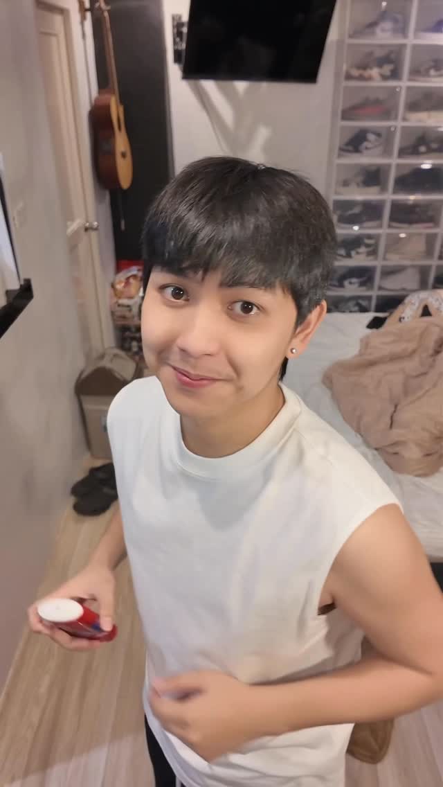 Instagram post by @franzmiaco11 for Old Spice. Caption reads: Not the kind of “power” we want 😭

Get that fresh....