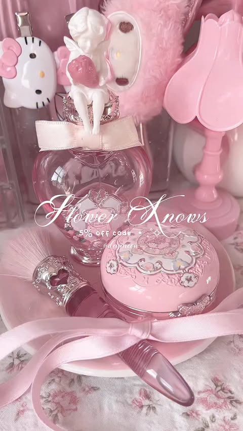 Instagram post by @dnsmeow for Flower Knows. Caption reads: 𝘚𝘩𝘰𝘱 & 𝘴𝘢𝘷𝘦 𝘰𝘯 𝑭𝒍𝒐𝒘𝒆𝒓 𝑲𝒏𝒐𝒘𝒔....