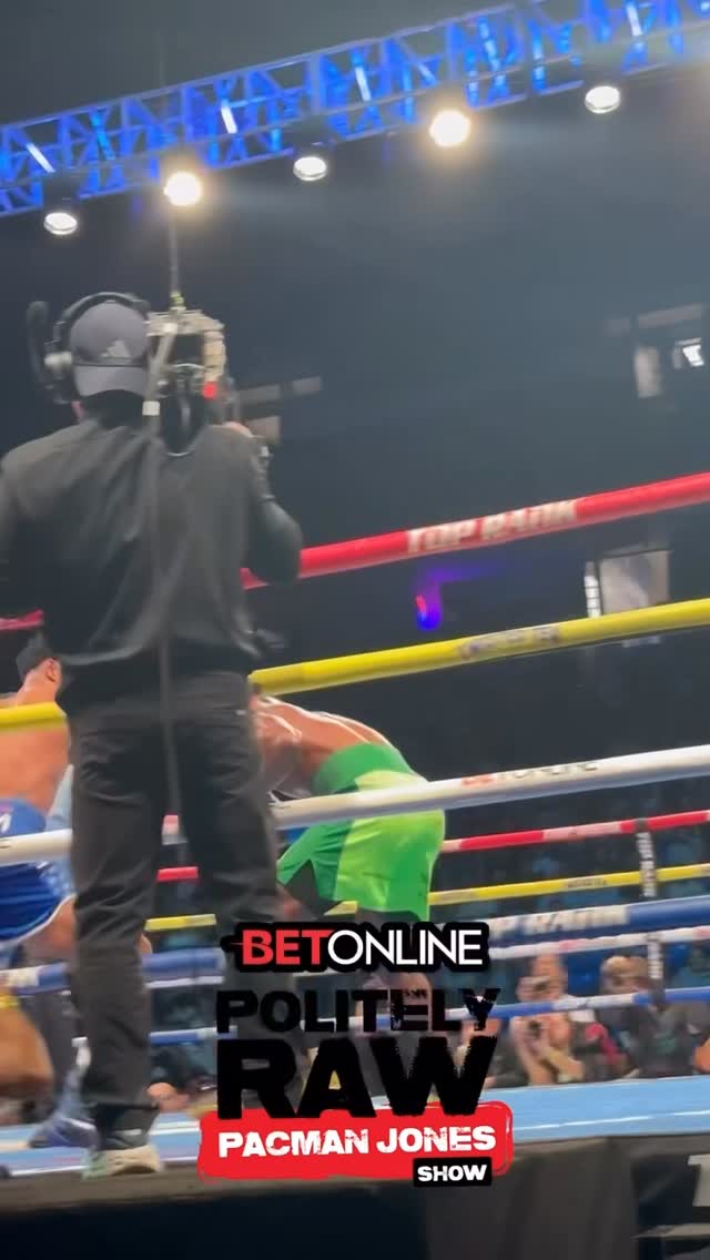 Instagram post by @realpacman24 for BetOnline.ag. Caption reads: Had a ball at the fight 👀👀👀👀👀💪💪💪💪💪💪....