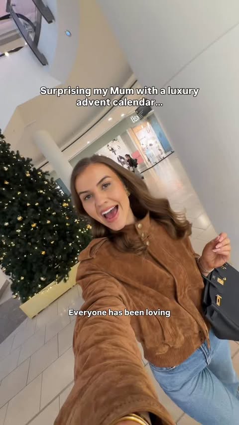 Instagram post by @isobellorna_ for Harrods. Caption reads: [...] do your Xmas shopping for beauty lovers....