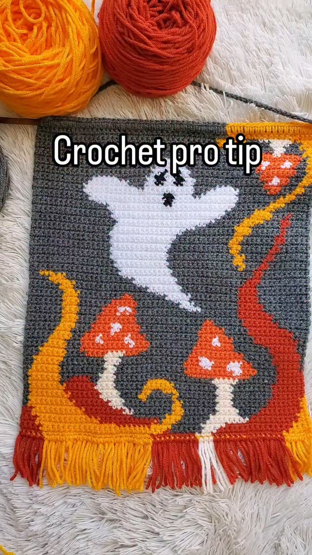 Instagram post by @divinedebris for Crochet. Caption reads: I love adding stars on everything 😊 I think they....