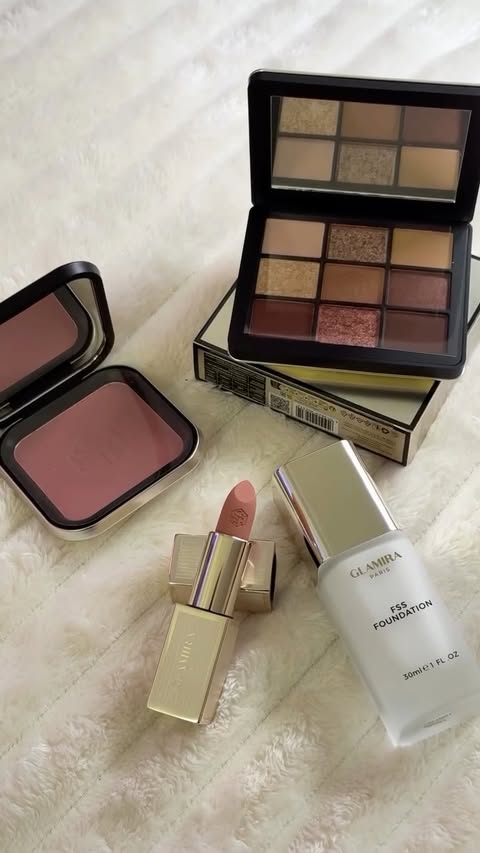 Instagram post by @kedtheblogger for GLAMIRA. Caption reads: Everyday glam, but make it iconic ✨ @glamira.
