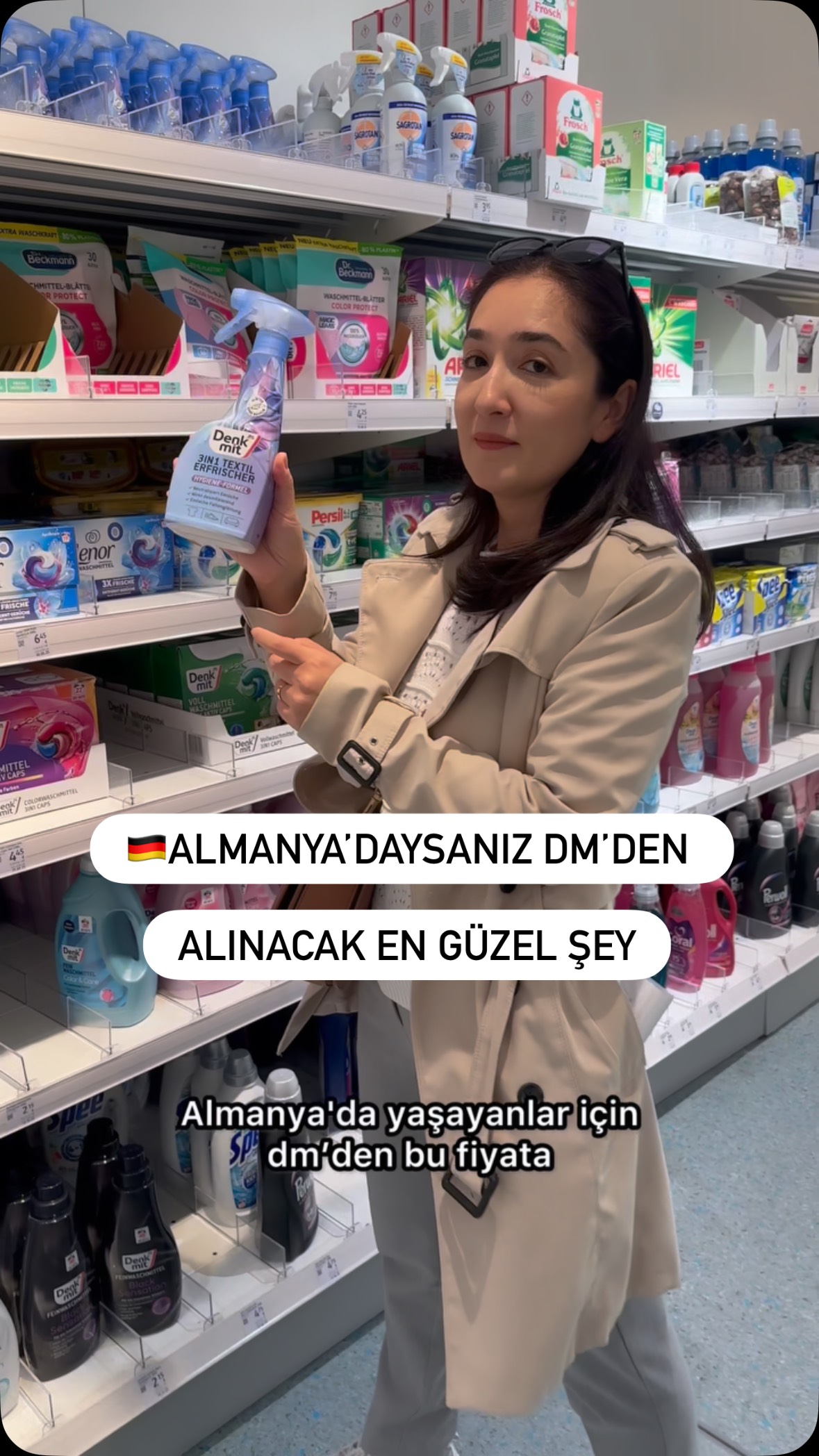 Instagram post by @aysettopcu for dmBio. Caption reads: Kırışıklık açıcı sprey deneyi 🫶🏻 Bende ilk kez....