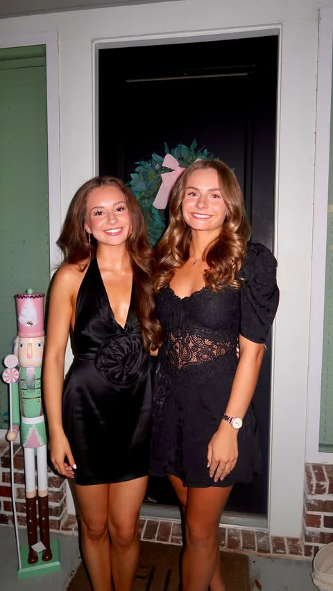 Instagram post by @rileyannfox for Venmo. Caption reads: [...] in this holiday season thanks to Uber One &....