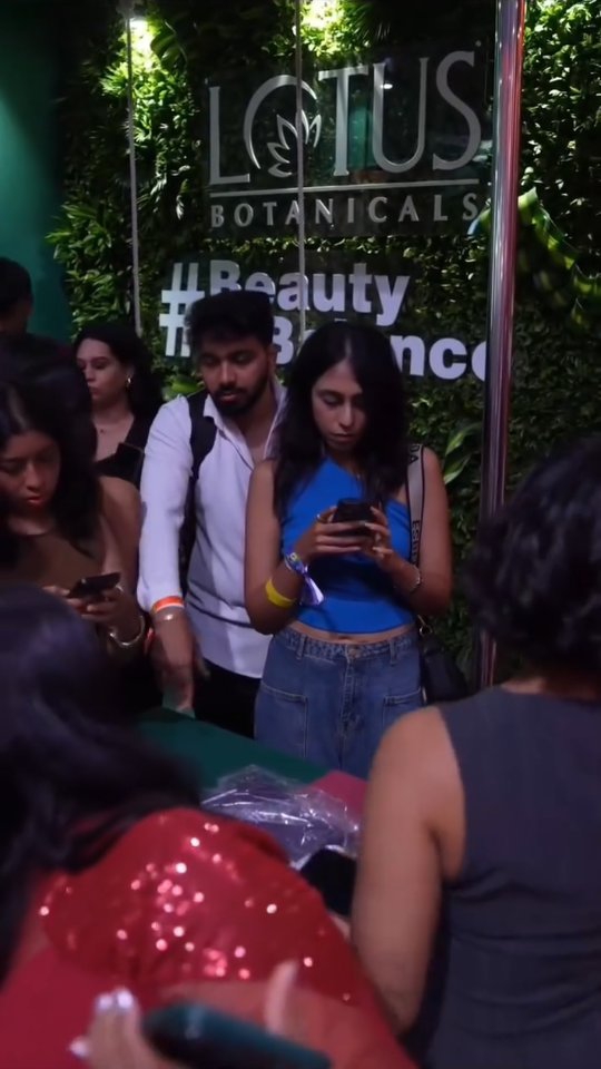 Instagram post by @susma_official01 for Lotus Botanicals. Caption reads: I went to this amazing Flipkart Glam Up Fest....