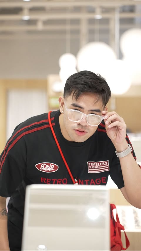 Instagram post by @richmondedwyn for Jins. Caption reads: [...] eyeglasses with me! 🤓❤️ Check out this JINS....