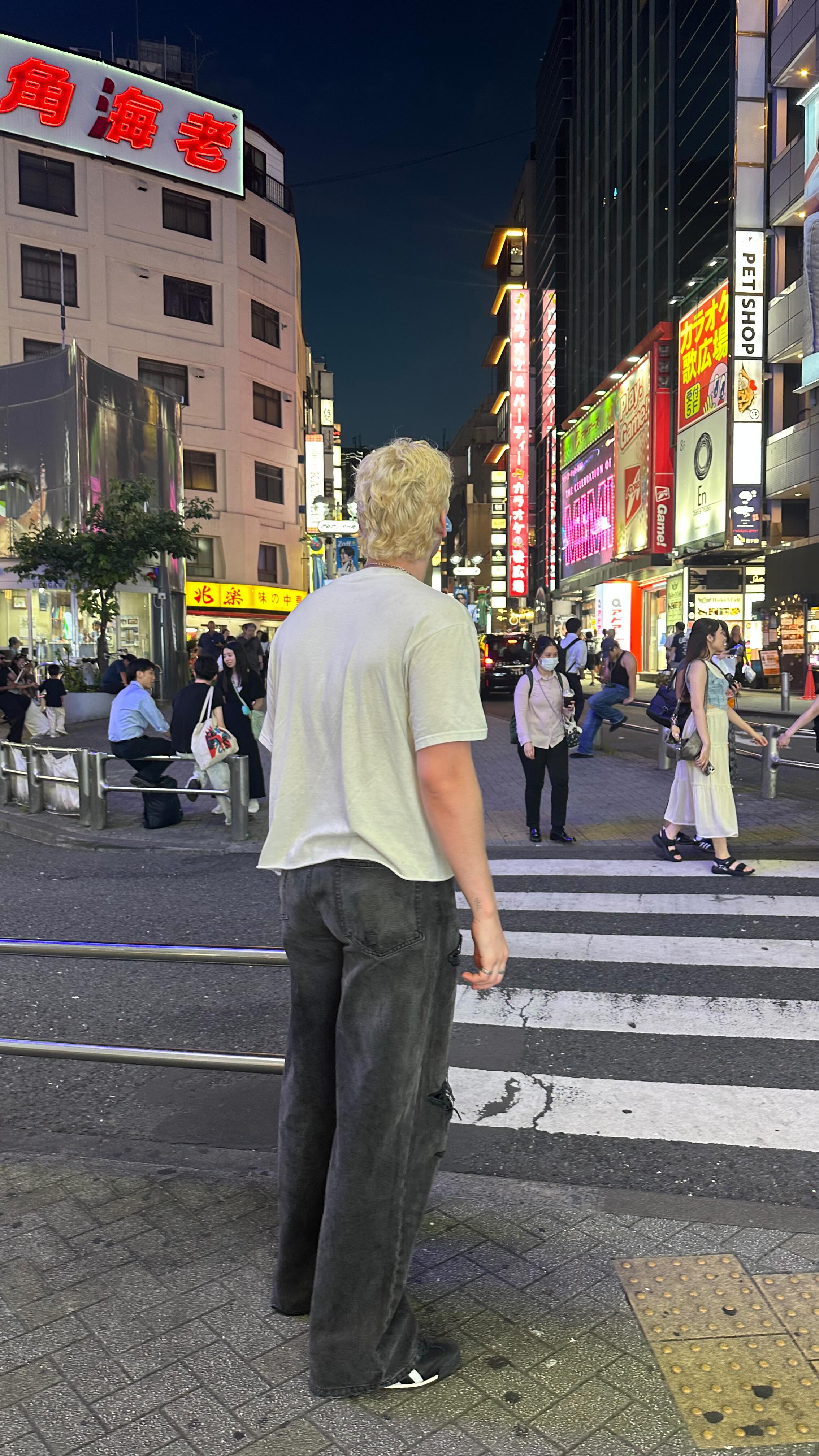 Instagram post by @lukehemmings for Onitsuka Tiger. Caption reads: 48 hours in Tokyo with @onitsukatigerofficial.