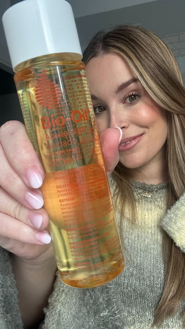 Instagram post by @soyjuliadelcastillo for Bio-oil. Caption reads: El mejor aliado para prevenir estrías y cicatrices....