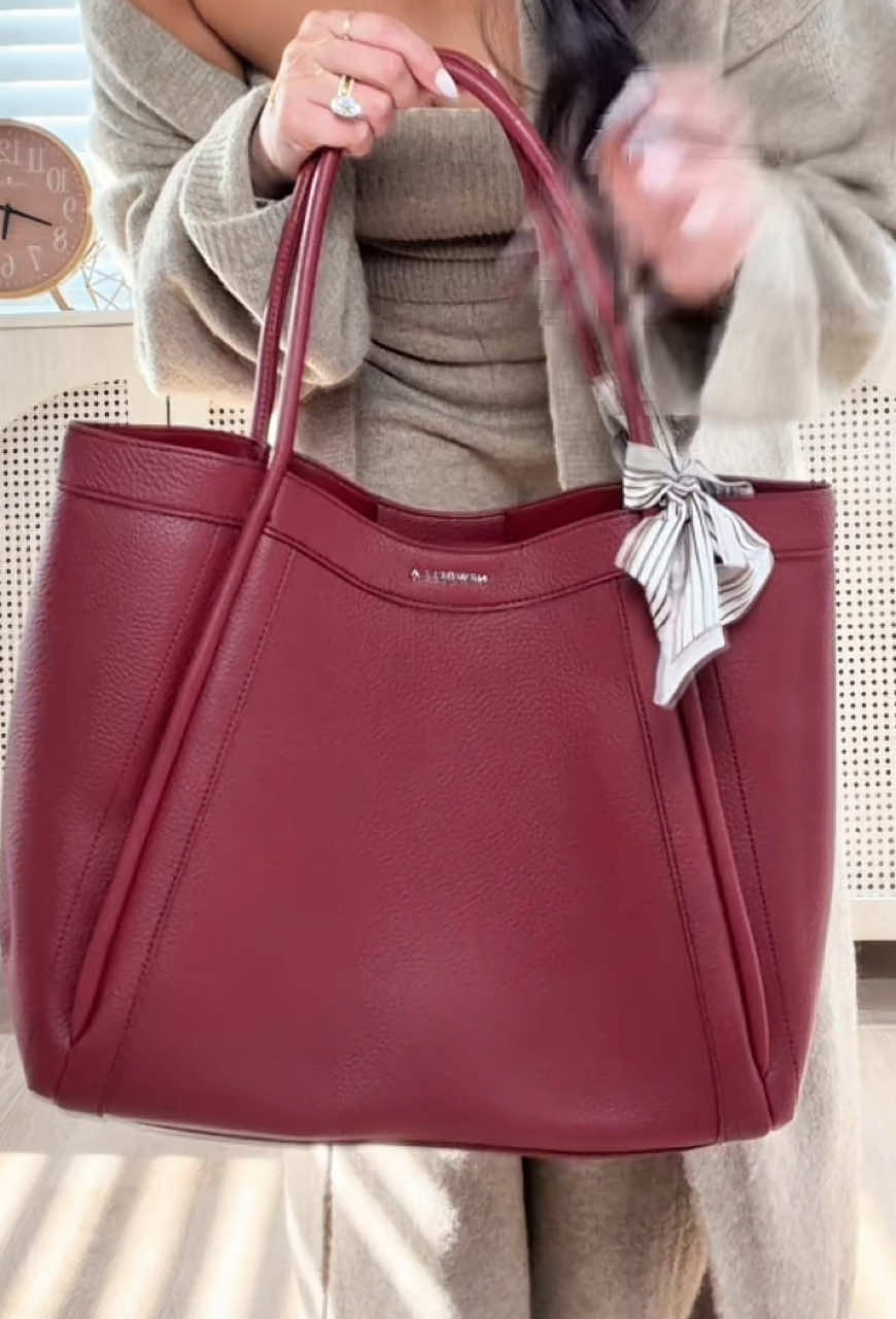 TikTok post by @jo.secrets8 for NEWBELLA. Caption reads: @NEWBELLA The Kelly bag sz large is a great [...].