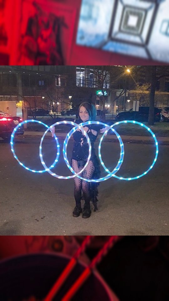 Instagram post by @hatsunestarlove for Ultrapoi. Caption reads: [...] 🔥 (⁠๑⁠♡⁠⌓⁠♡⁠๑⁠)🔥 Hoops from my main....