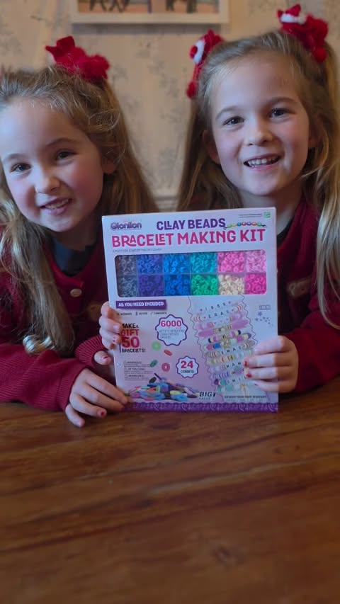 Instagram post by @trot_on_twins for Gionlion. Caption reads: [...] clay bead bracelet making kit from....