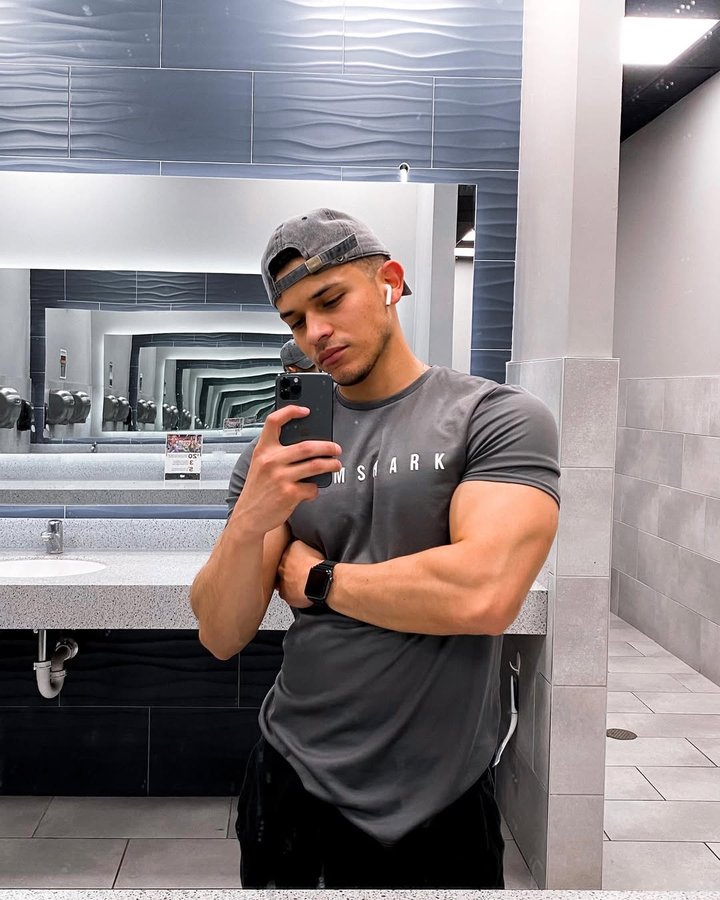 Instagram post by @elmarioski for Steel Supplements. Caption reads: Ok you can go ahead and roast me.