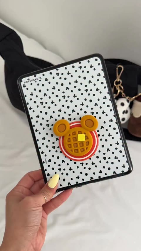 Instagram post by @bookthaography for PopSockets. Caption reads: [...] it fits the vibe! everything is from....