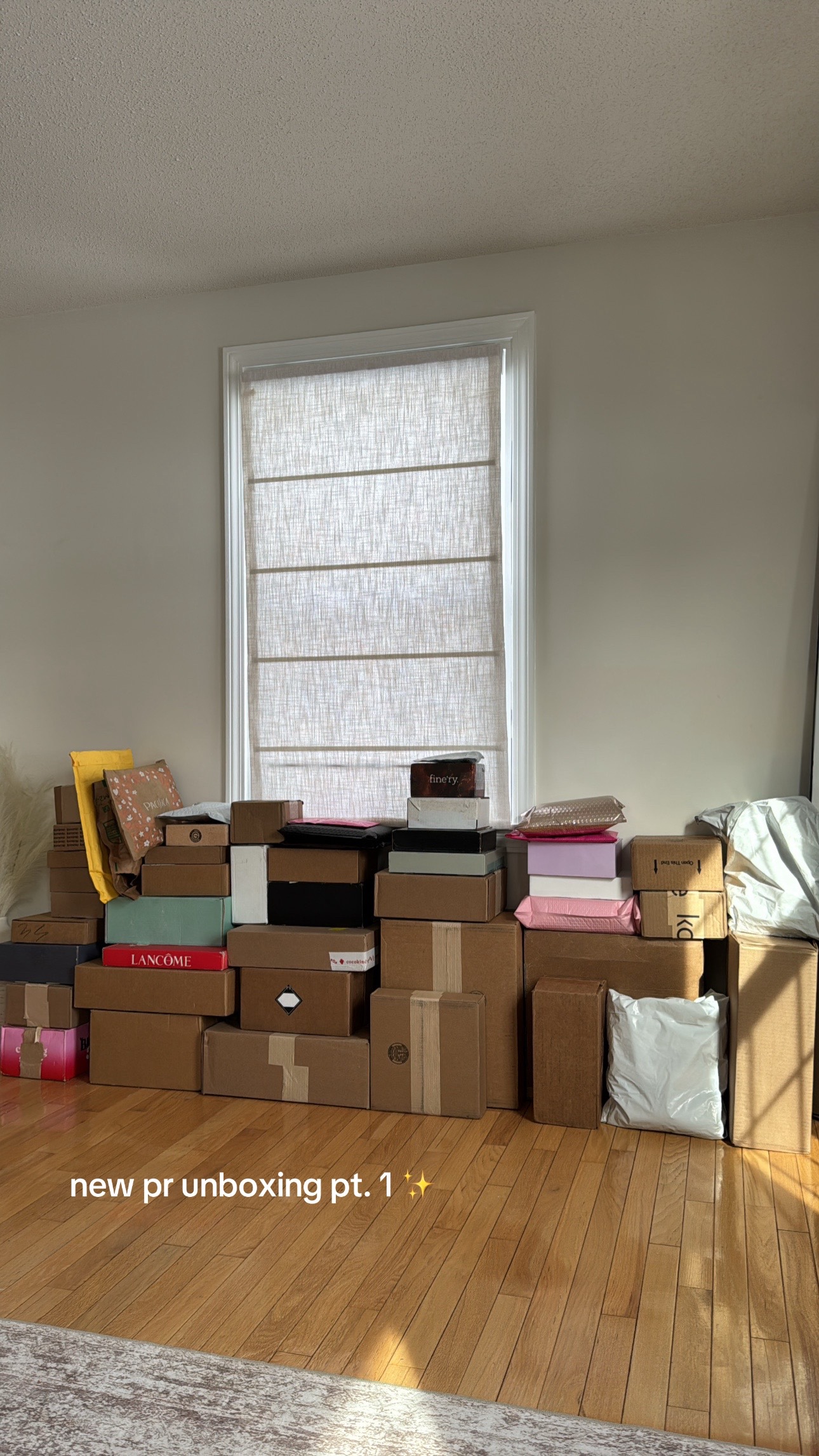 TikTok post by @l0vemarisa for By Rosie Jane. Caption reads: @YSL Beauty #yslbeautycaramel #giftedbyyslbeauty....