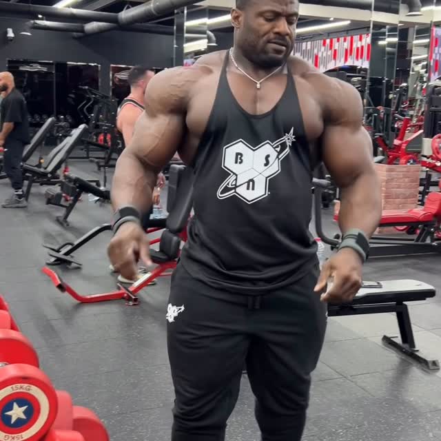 Instagram post by @andrewjacked for Bsn. Caption reads: Grinding it out with the ⛽️ from @bsnsupplements....