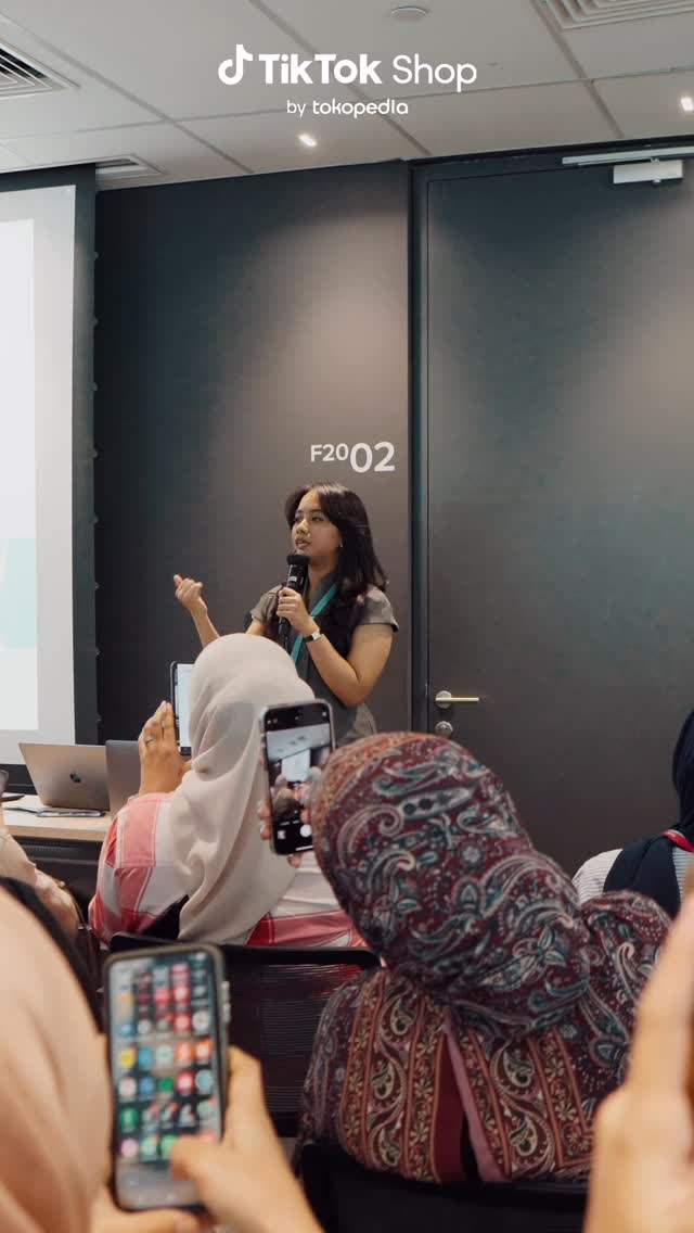 Instagram post by @kasai.id for Tokopedia. Caption reads: Recap dikit dari keseruan Linkshare Offline....