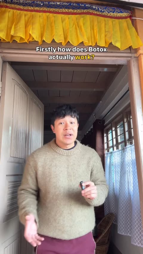 Instagram post by @thebeefmomo for Dr Sheths. Caption reads: [...] peptide-powered serum from @drsheths mimics....