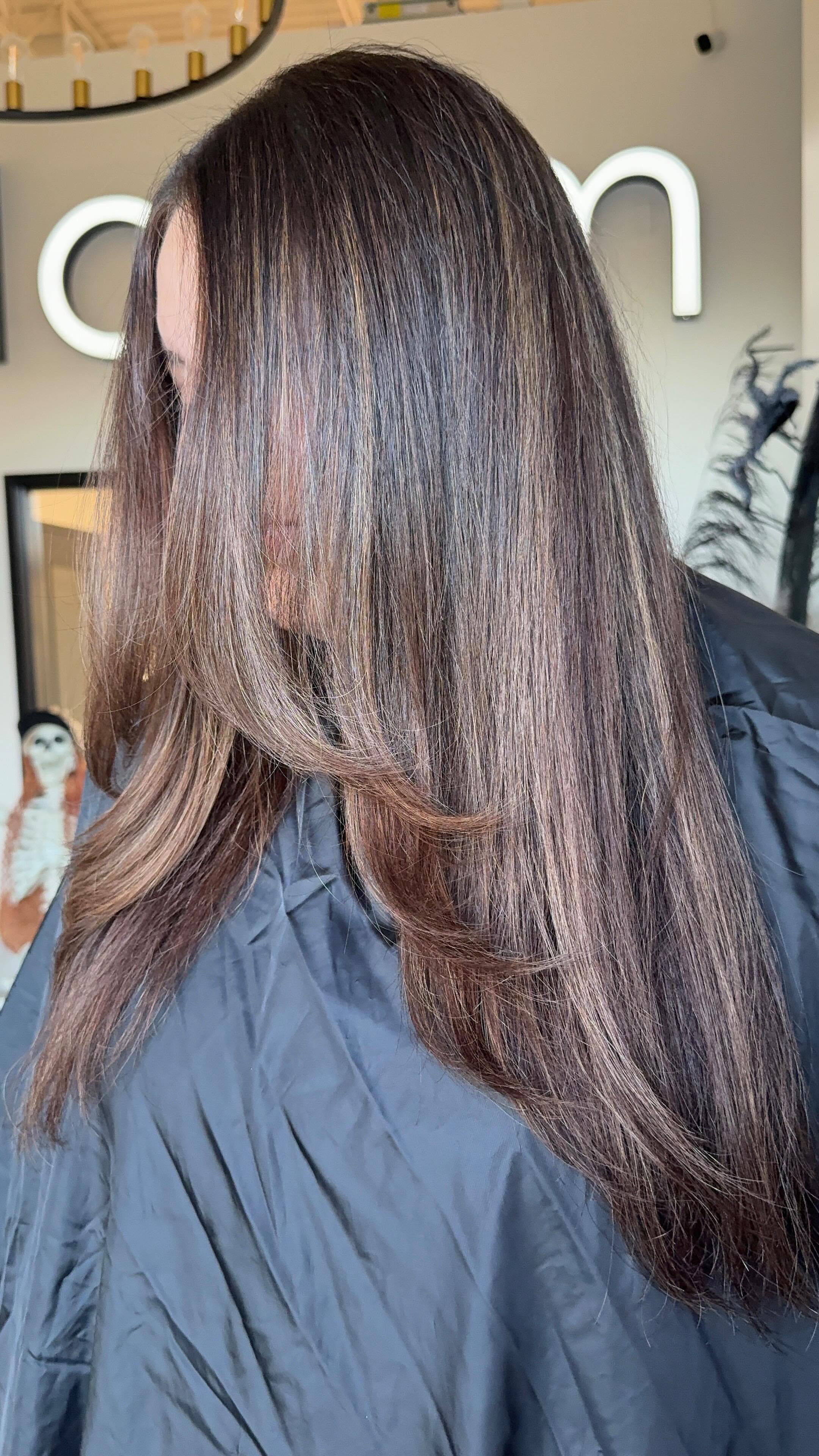 Instagram post by @prettiedbykynny for VIORI. Caption reads: travel hack!! viori is tsa (& hairstylist)....