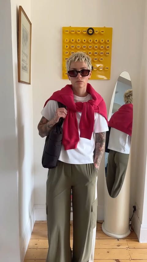 Instagram post by @robyngunn for Sweaty Betty. Caption reads: episode 5 & @sweatybetty said, ‘you know we do....