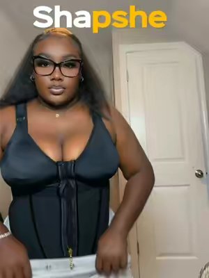 TikTok post by @tashana.jackson for SHAPSHE US. Caption reads: I’m wearing a size x-large I could have sized down....