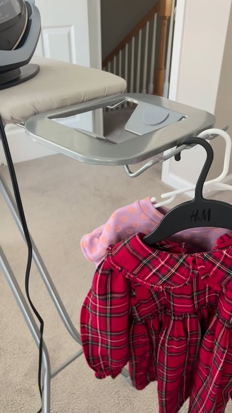 Instagram post by @magicblog.usa for Yaheetech. Caption reads: Big benefits for small spaces! 💡 Foldable,....