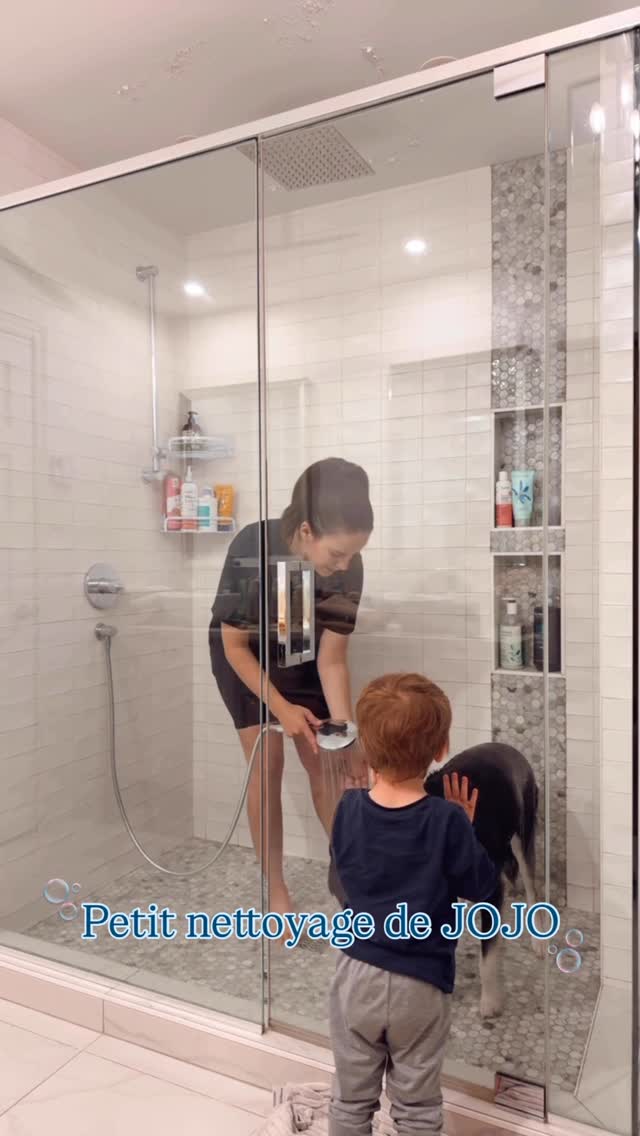 Instagram post by @kim_demers for Oven-Baked Tradition. Caption reads: Ce matin c’était jour de nettoyage pour Jojo....