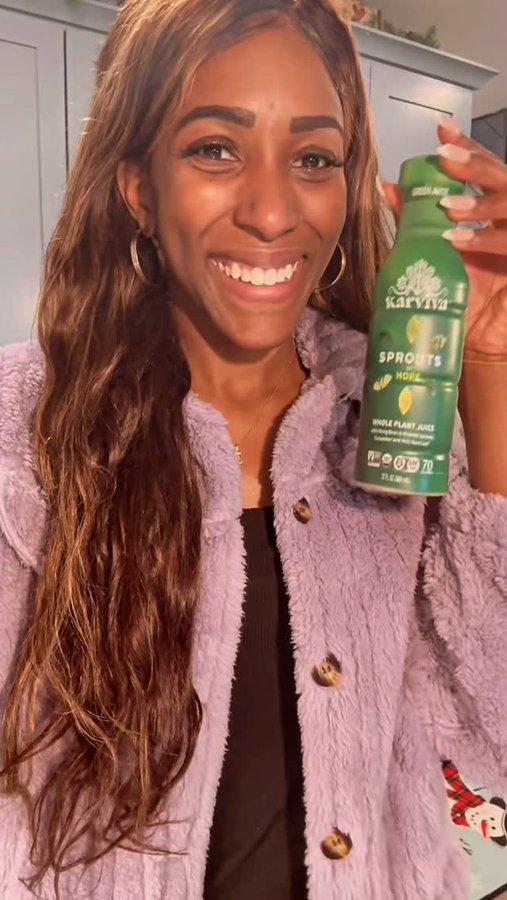 Instagram post by @reneepwashington for Karviva Beverages. Caption reads: Unbox my latest order of delicious....