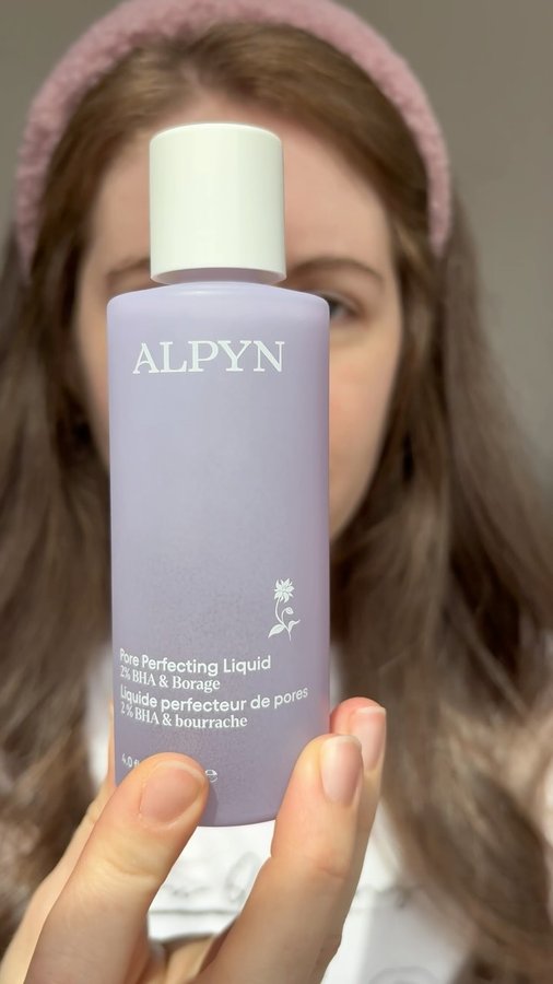Instagram post by @tarynreviewsit for Alpyn Beauty. Caption reads: [...] even from a BHA exfoliant. ✨ @alpynbeauty....
