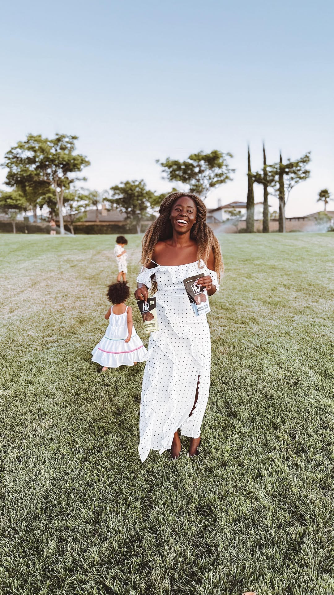 Instagram post by @itsonyambu for Hu Kitchen. Caption reads: From movie nights, picnics at the park to even....