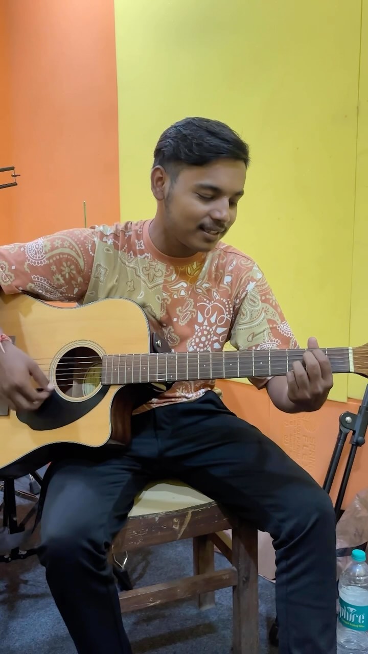 Instagram post by @himanshupandeymusic for WinBuzz. Caption reads: visit - winbuzz.co.in
@winbuzzofficial

#viral....