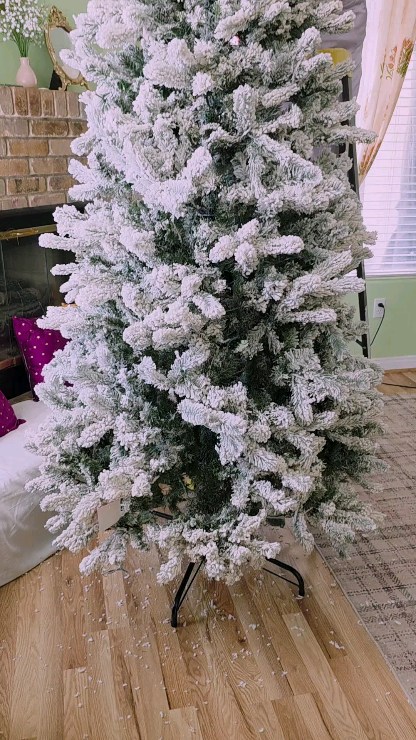 Instagram post by @shalinisharma.in for King of Christmas. Caption reads: Pinky vibes for my girly girls 🎀✨....