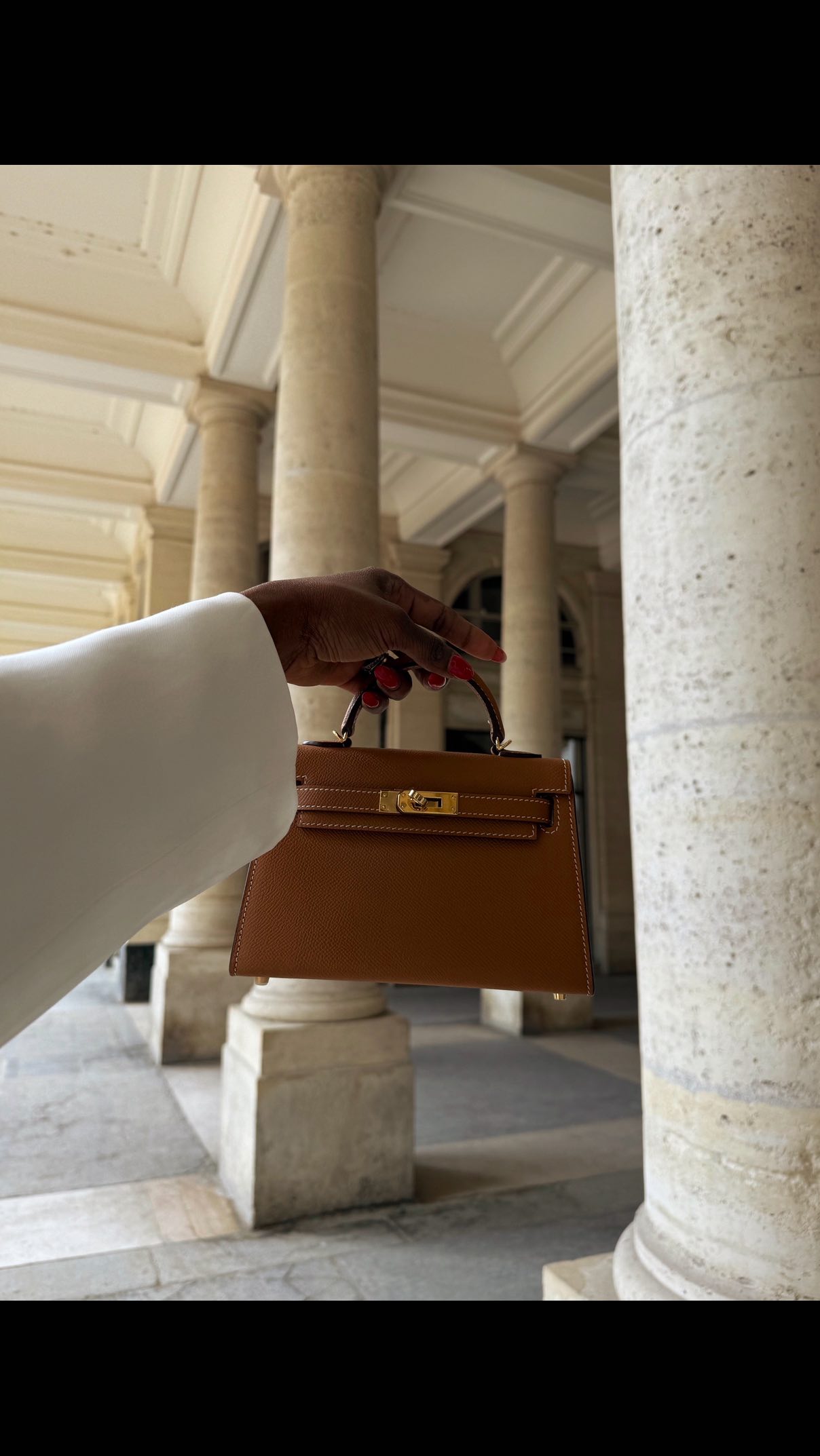 Instagram post by @nafybellaa for Source Unknown. Caption reads: .