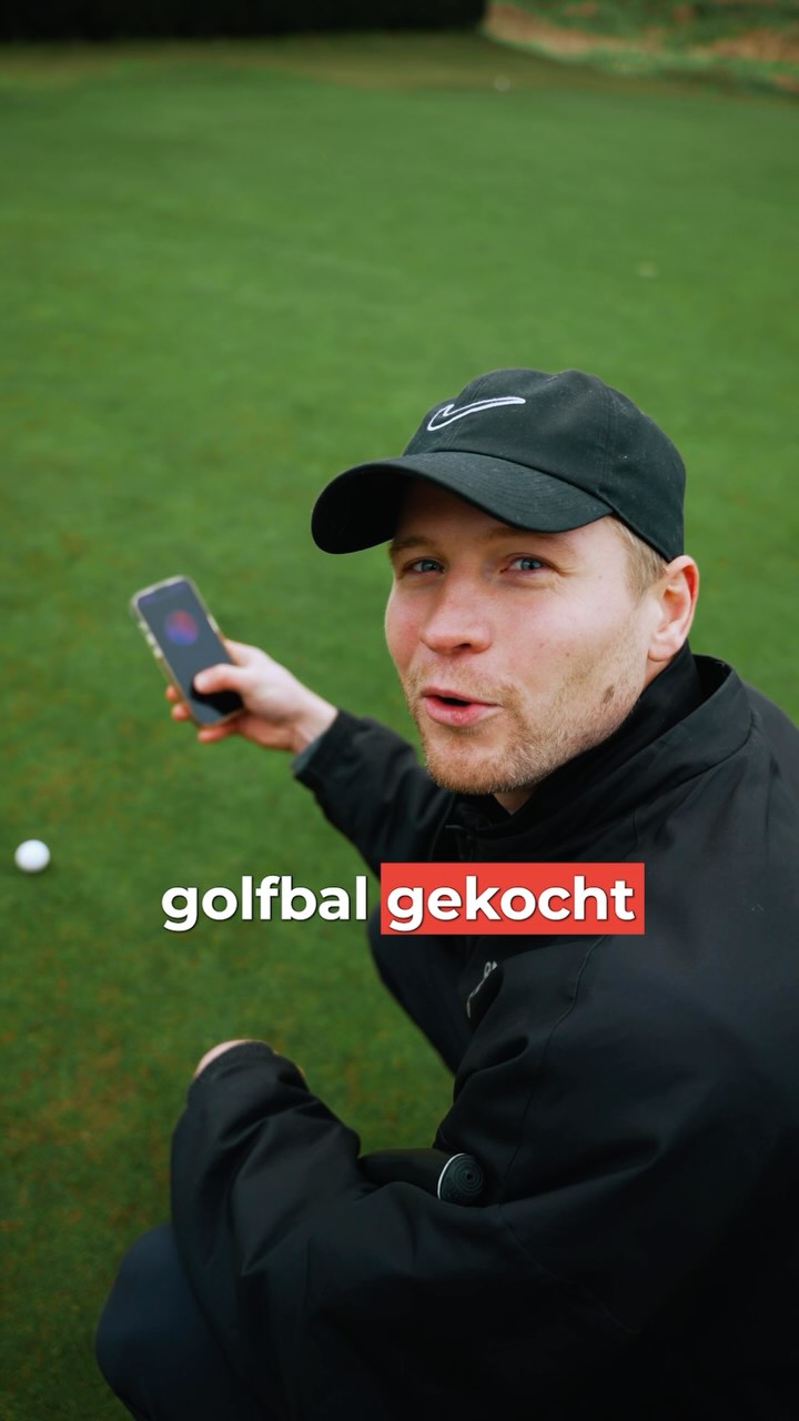 Instagram post by @kalvijn for air up®. Caption reads: dat zelfs een golf pro hierin trapt 🥲 #ad....
