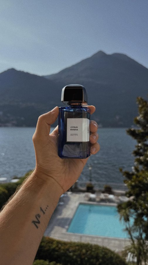 Instagram post by an influencer for Acqua di Parma. Caption reads: [...] 2. Fico di Amalfi by @acquadiparma 3. Blue....