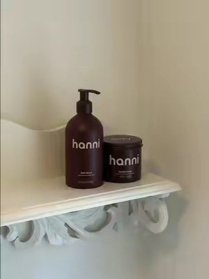 TikTok post by @juliaricketti for Hanni Bodycare. Caption reads: Who doesn’t love efficiency and soft skin? @hanni....