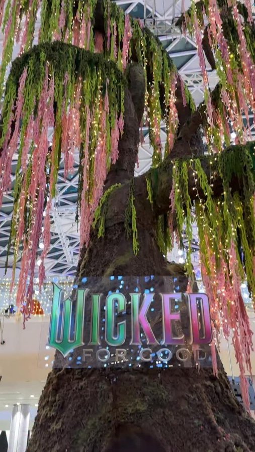 Instagram post by @the.southend.mummy for Westfield London. Caption reads: [...] 💚💖 @universalpicturesuk @westfieldlondon....