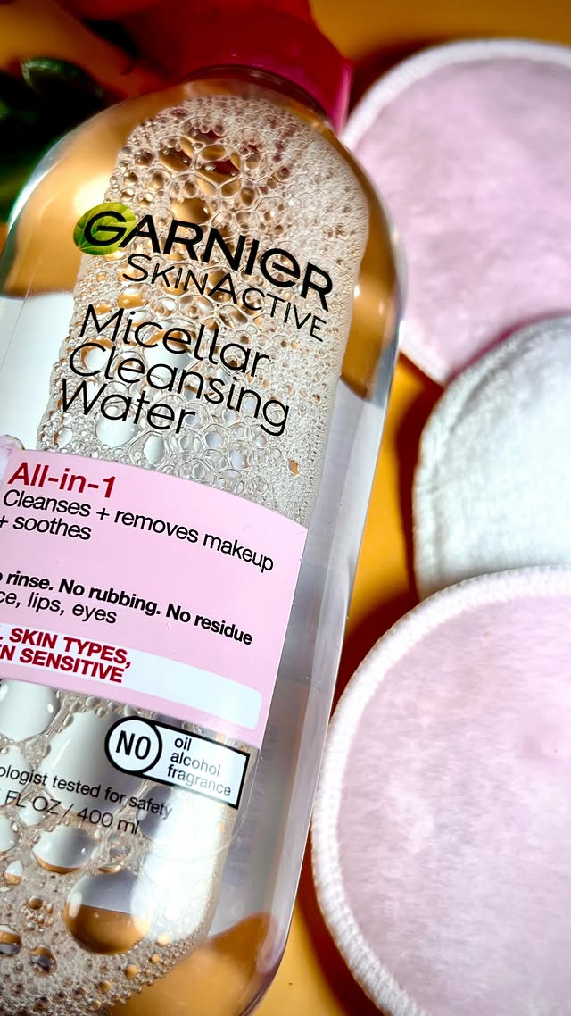 Instagram post by @talkintoya247 for Elm Biosciences. Caption reads: [...] reviews during the month of love !....