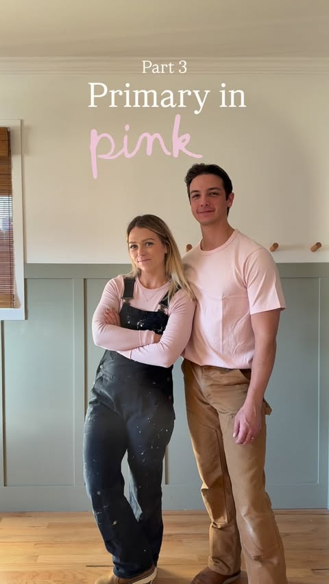 Instagram post by @meetthemosers for Samplize. Caption reads: [...] land on the perfect shades of pink.....